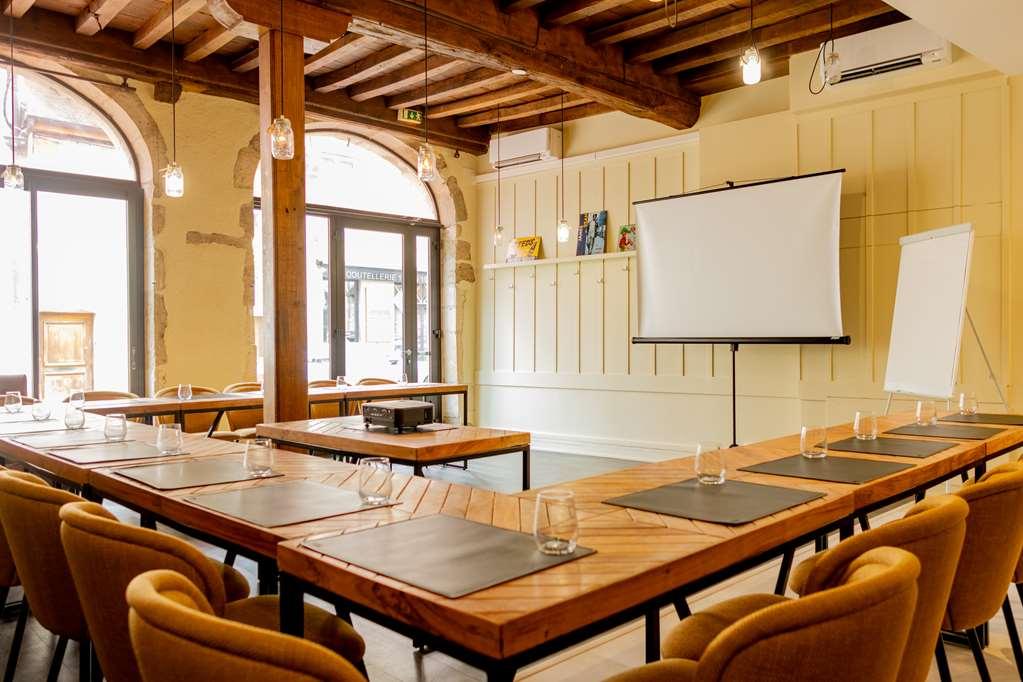 Le Central Boutique Hotel بون المرافق الصورة